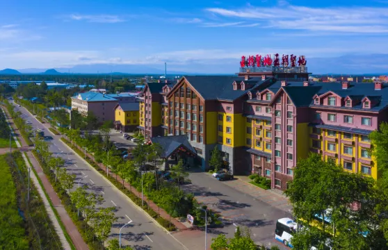 王朝聖地溫泉酒店（長白山北景區集散中心店）