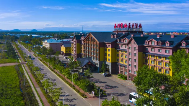 Chang Baishan Dynasty Holy Land Hot Spring Hotel