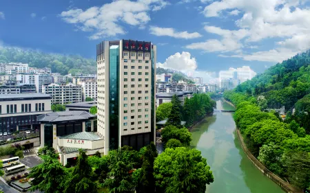 Zunyi Guesthouse Отели рядом с достопримечательностью «Zunyi Ocean World»