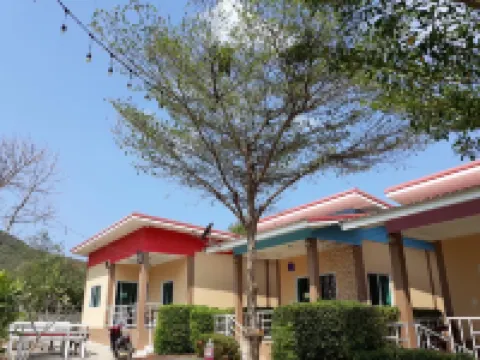 Rang Noknoy Resort at Kohlarn ラン島のホテル