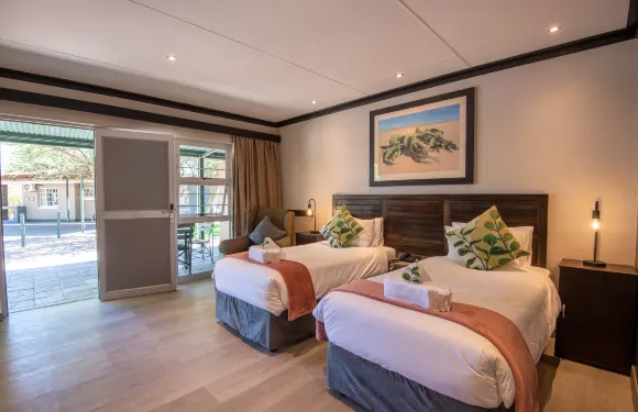 阿勒布什旅行酒店