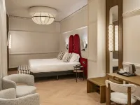 Vincci Soho Hotels near Neptuno Square