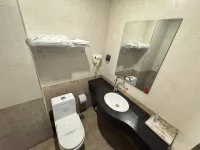 Huifeng Business Hotel (Lingyuan Yipzu)