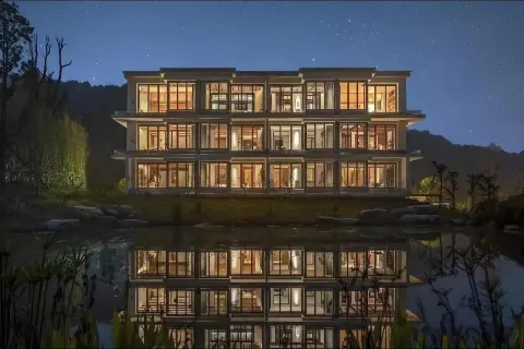 Chengdu Shiyu Forest Hotel