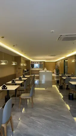 CRAWFORD HOTEL Отели рядом с достопримечательностью «Спортивный центр Боань-поле для плавания»