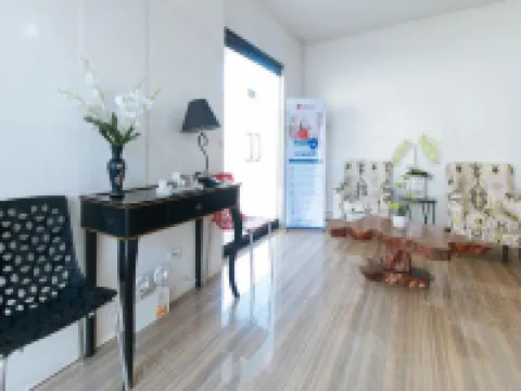 RedDoorz near SM Calamba Hotels in Calamba