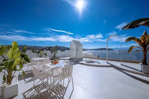 Xiaolu Chenke Island Neighbor Sea View Hotel (Erhai Branch)