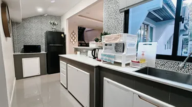 รูปภาพของวิลลา 4 ห้องนอน 2 ห้องน้ำส่วนตัว ขนาด 190 ตร.ม. – ถนนเลียบชายหาด