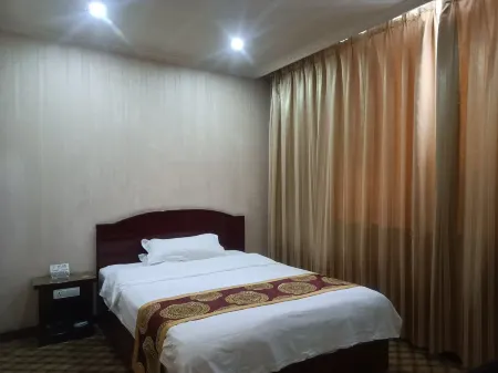 Xinnong Hotel Отели в г. Маралбаши