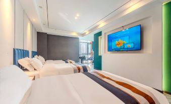 Xi'an Hefeng  Yazhu Hotel (Big Wild Goose pagoda Store in Datang Night City)