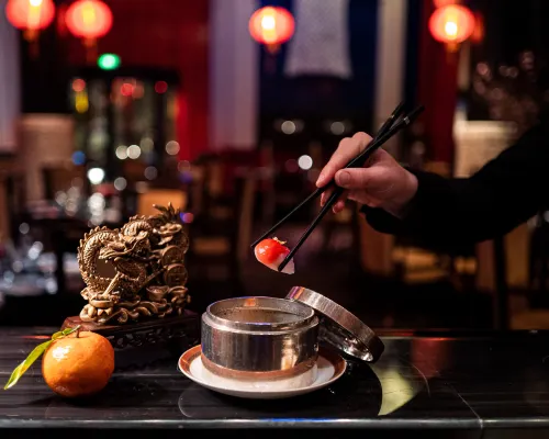 The Peninsula Paris Restauration Photos