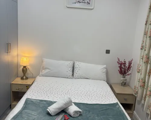 Min Su Rooms Hotels in Stanwell