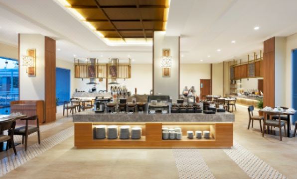 1. Hotel Sa..