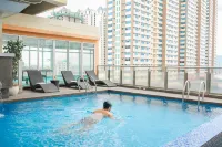 Pacific Bay Grand Suites - piscina