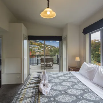 Pinewood Queenstown Hotels near Time Tripper Queenstown