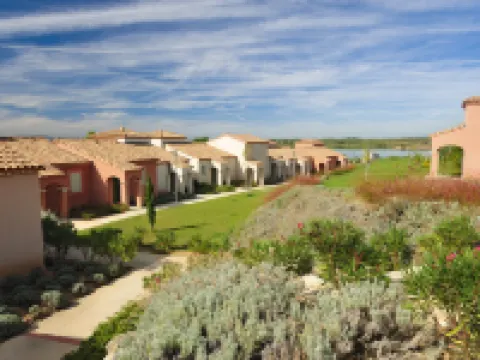 Vacancéole - Port Minervois, les Hauts du Lac Hotels in Homps