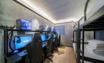 Weikai Esports Hotel (Fuzhou Sanfang Qixiang Dongjiekou Subway Station Branch)