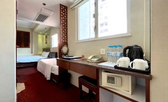 Oriental Lander Hotel