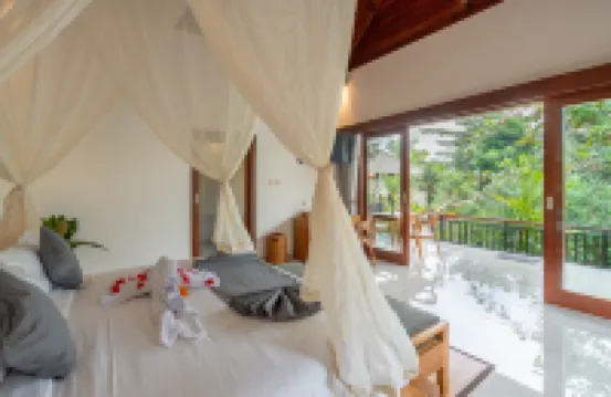 Tirtha Dawa villa Hotels near Mason Elephant Park