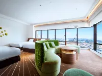 HOTEL UNIVERSAL PORT VITA Hotels near Universal City Train Station