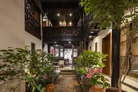 Jiuqu Shuimoyuan (Suzhou Guanqian Street Pingjiang Street)