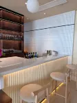 Facing Sea Hotel - bar