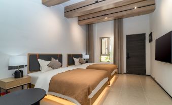 Zijing Shiguang Homestay (Zhaoqing Yanqian Village Seven Star Cave Scenic Spot)