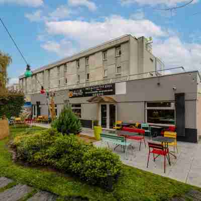 B&B HOTEL Lille Villeneuve d'Ascq Grand Stade Hotel Exterior