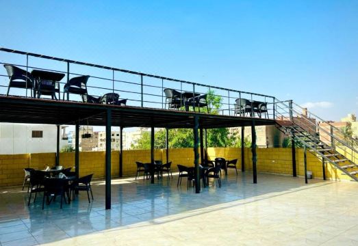 2. 터쿼이즈 피라미..