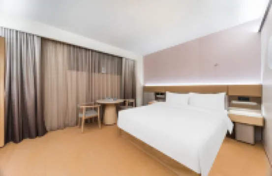 JI Hotel (Guangzhou Wanguo Outlets Jiangnanxi Subway Station) Hotels near nike