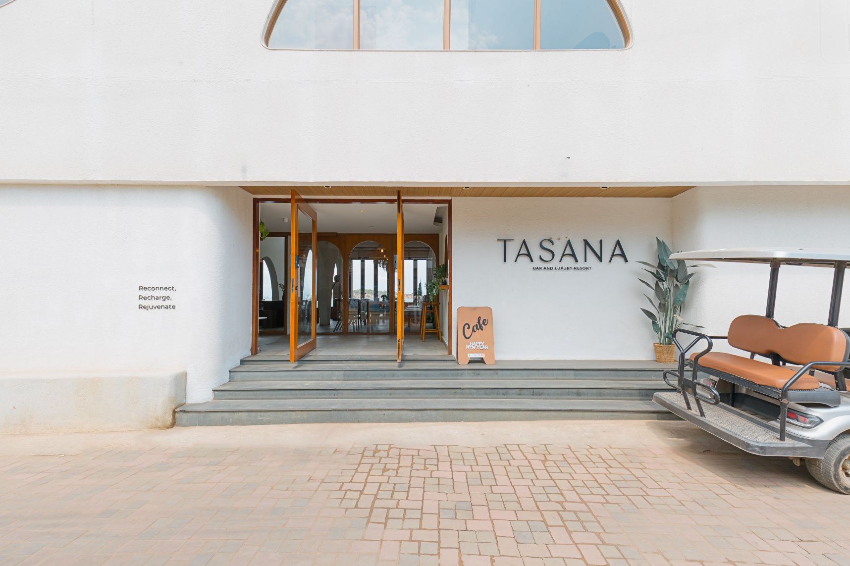 Tasana Bar and luxury resort Hotels in Bang Lamung