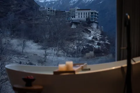 煙嵐雪岫·雪域祕境民宿（四姑娘山景區店）