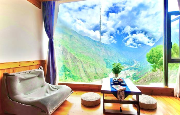Danba Cangyungu Mountain House