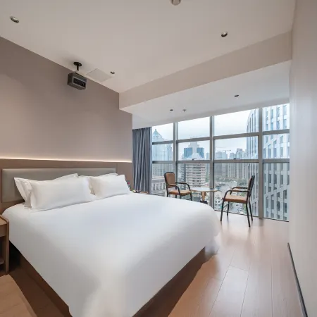 Shenjie Hotel (Waitan Nanjing Road Pedestrian Street)