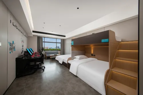 i Electronic Sports Hotel