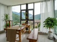 Banshan Yunyi Homestay (Luding Dadu River) โรงแรมในหลู่ติ้ง