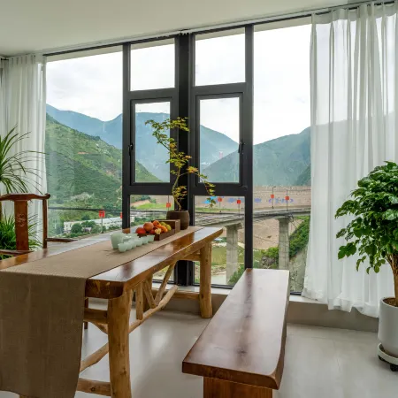 Banshan Yunyi Homestay (Luding Dadu River)