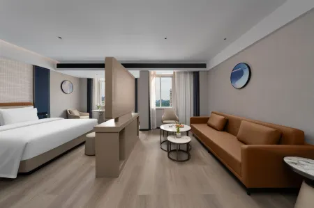 OKDAY Hotel, Guizhou Education University Station, Guizhou Отели рядом с достопримечательностью «Zhenhua Square»