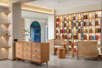 Chongqing Fairy Maiden Mountain Peach Blossom Land B&B