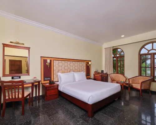 Sterling Lake Palace Alleppey Hotels in Alleppey