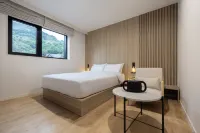 Hotel Riv Mont Danyang by AANK