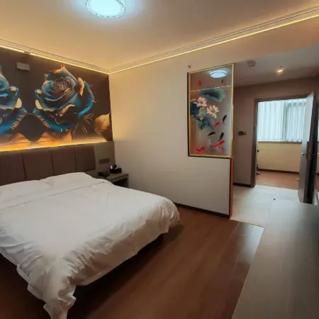 Luoyi Hotel Hotels in Xin’an