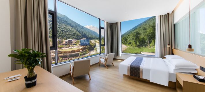 Kangding Cave Hot Spring Hotel Hotels in Kangding