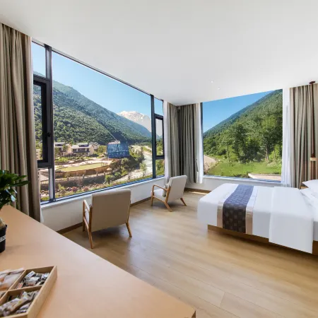 Kangding Cave Hot Spring Hotel