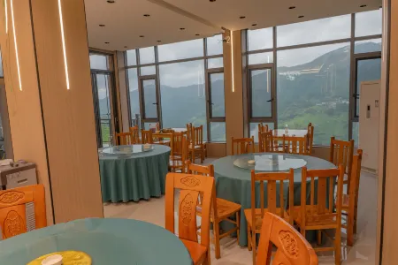 Baili Terrace Inn Отели рядом с достопримечательностью «Jiachecun»