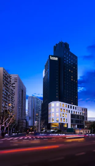 base SUHE Serviced Apartment
