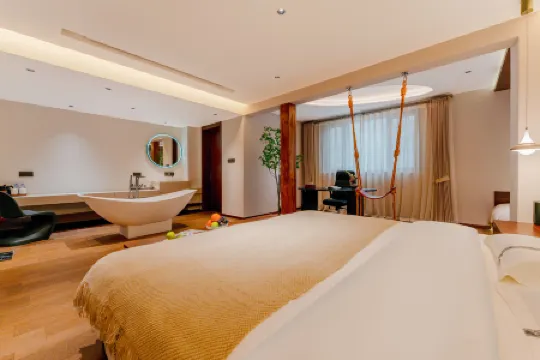 Qingyixuan Homestay (Datong Ancient City Huayan Monastery)