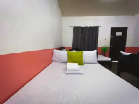 Jamjen's Lodge Hotéis em Baler