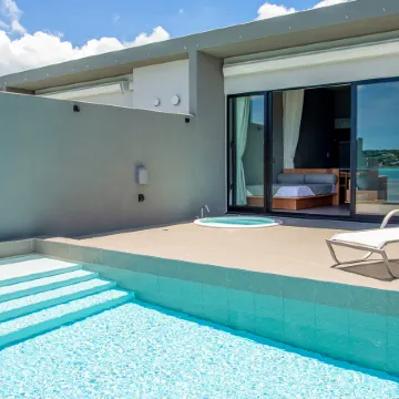 Feliz Villa Suite Kourijima View