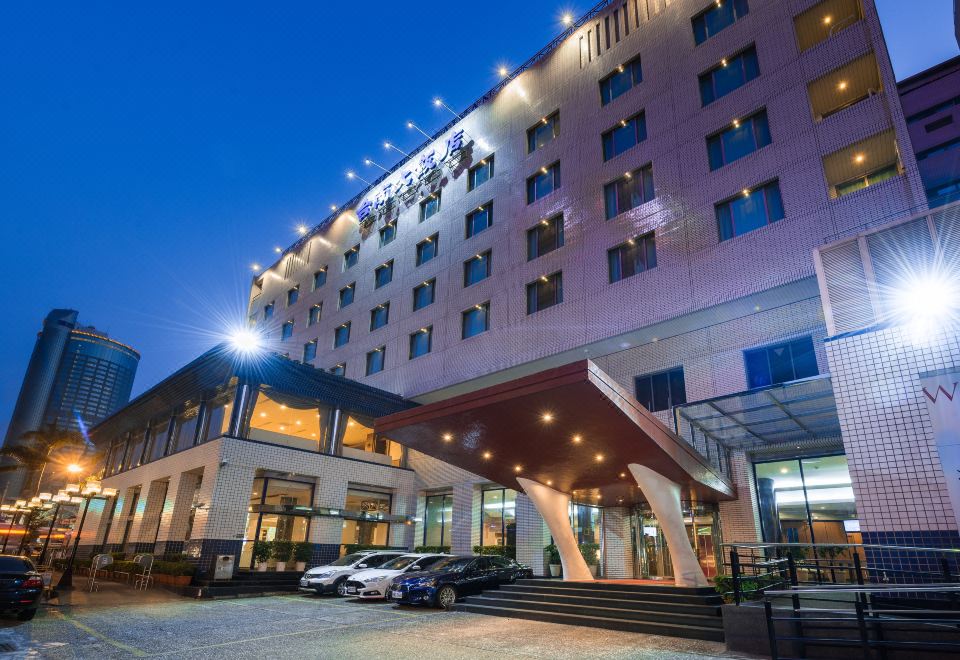 5. 호텔 타이난..